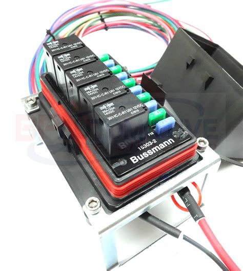 12 volt power distribution box relay fuse|automotive relay box design.